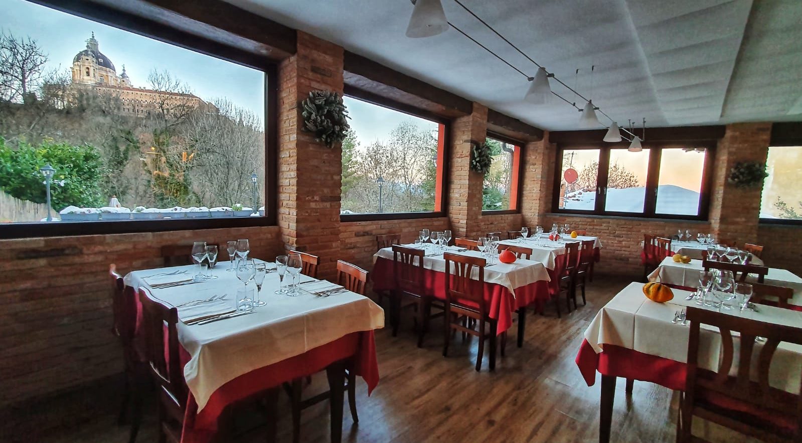 Trattoria Bel Deuit: cucina piemontese con vista su Superga
