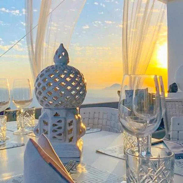 Ristorante Sangre Rojo a Lipari: il fascino del tramonto incontra la cucina eoliana