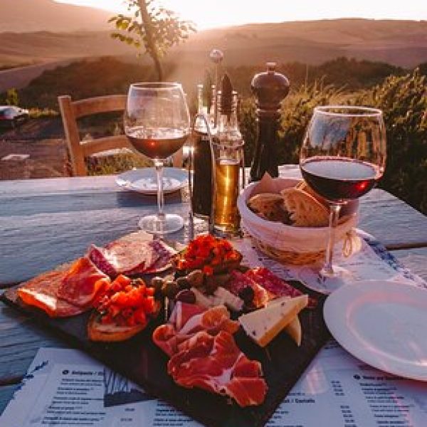 Osteria Etrusca: a Volterra un angolo di Toscana dove il tempo rallenta e i sapori raccontano emozioni